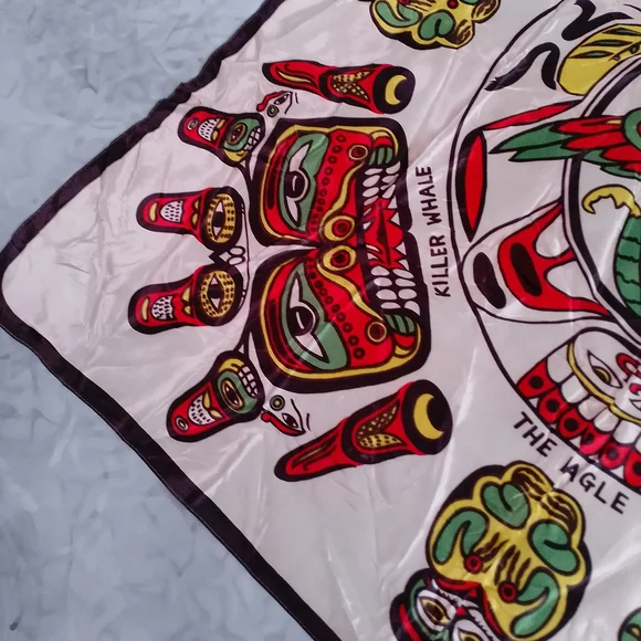 Vintage Native Canadian Haida Art Scarf Thunderbird Frog Fish Eagle Whale SILK - Picture 8 of 8